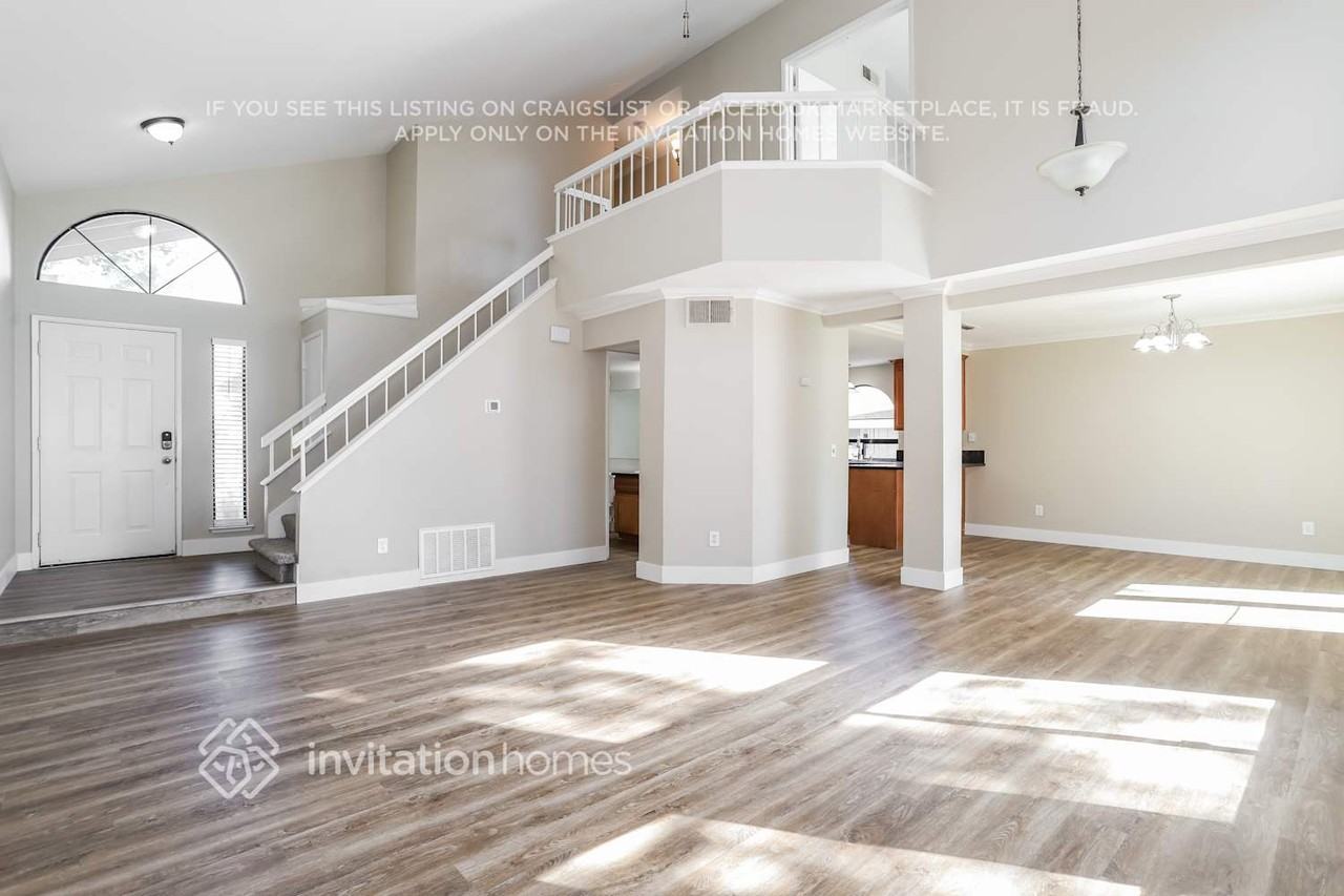 3036 Danehurst Ct - Photo 6 of 16