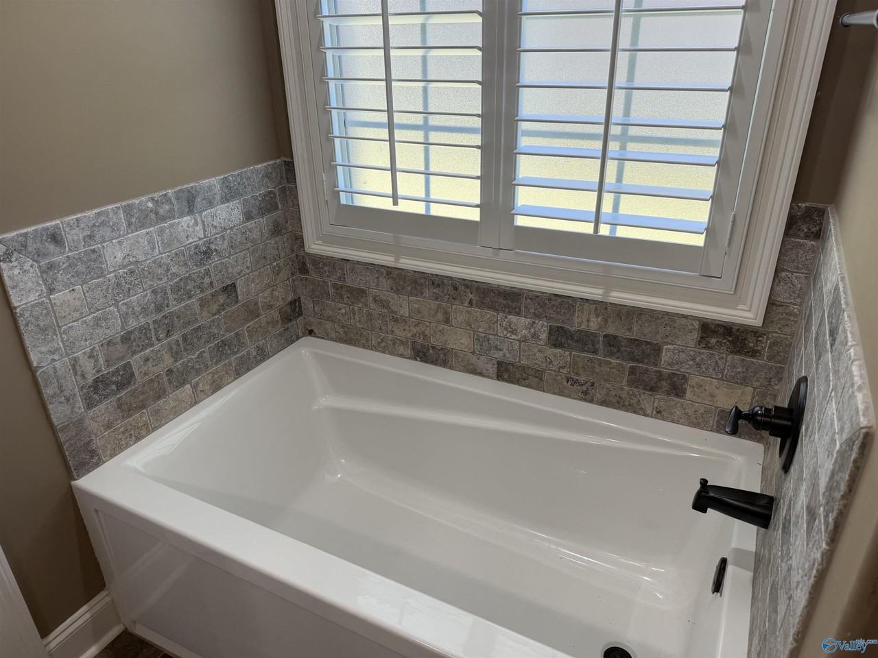 29046 Stonehenge Dr - Photo 7 of 16