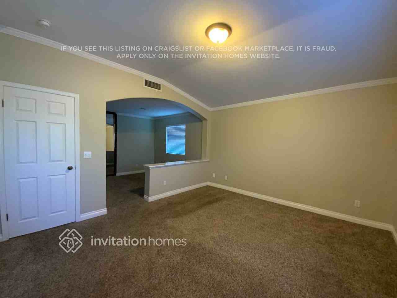 7300 Stoney Shore Dr - Photo 5 of 11