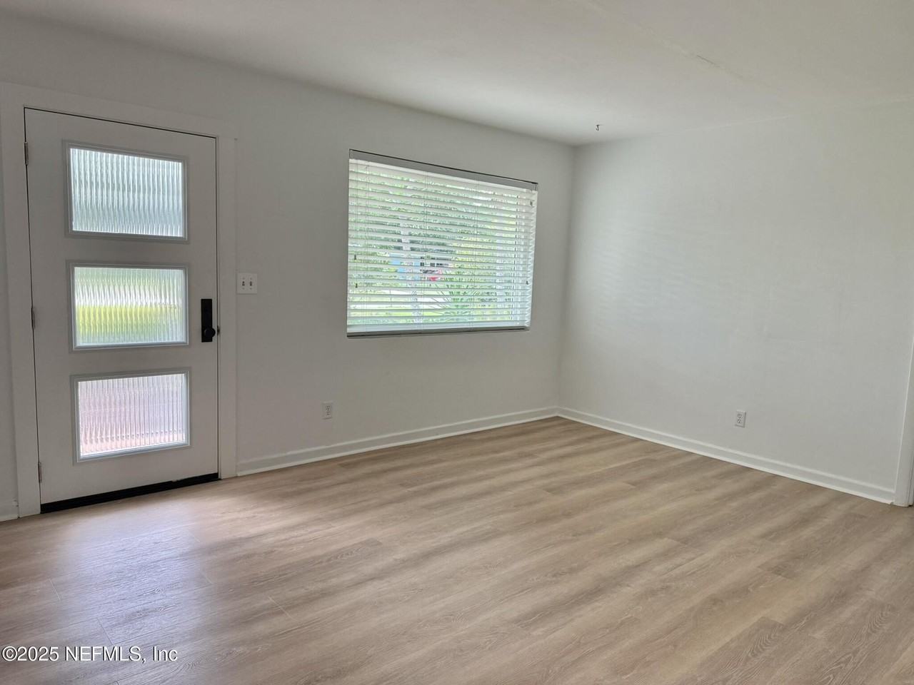 3859 Via De La Reina - Photo 5 of 22