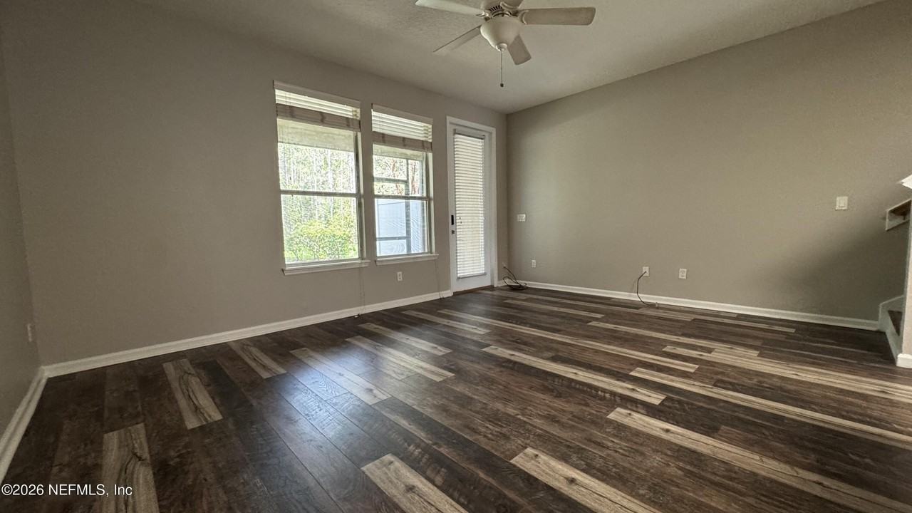 4220 Plantation Oaks Blvd #1319 - Photo 7 of 30