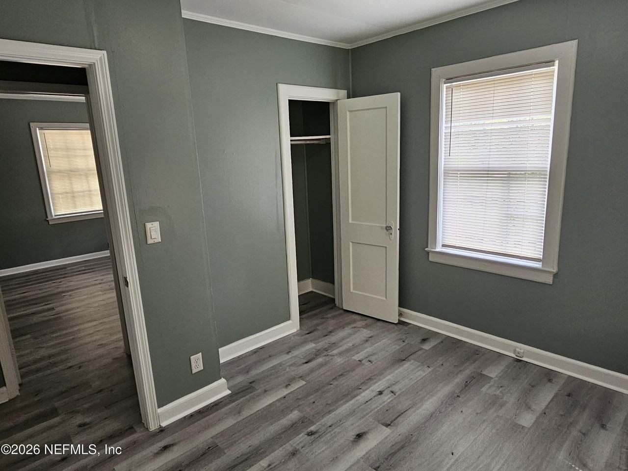 930 W 24th St - Photo 7 of 21