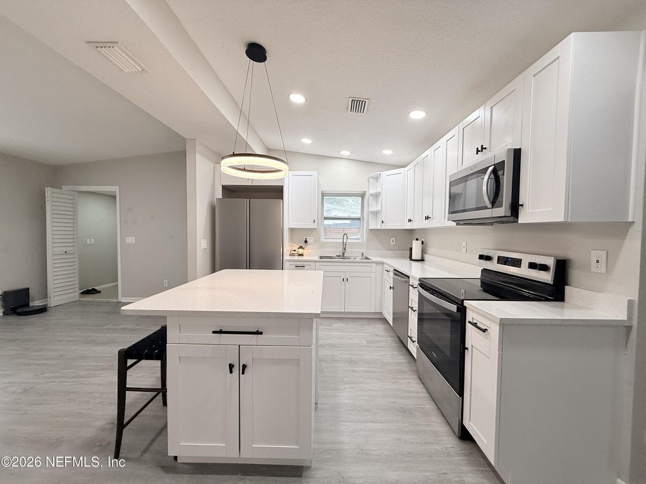 8114 Patou Dr S - Photo 7 of 29