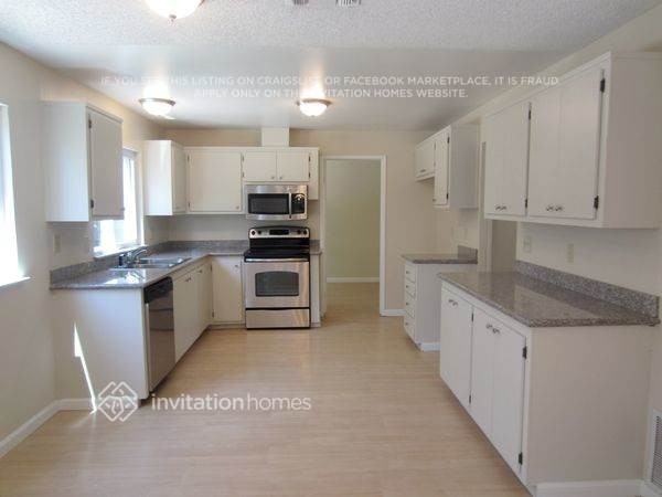1315 W H St - Photo 3 of 15