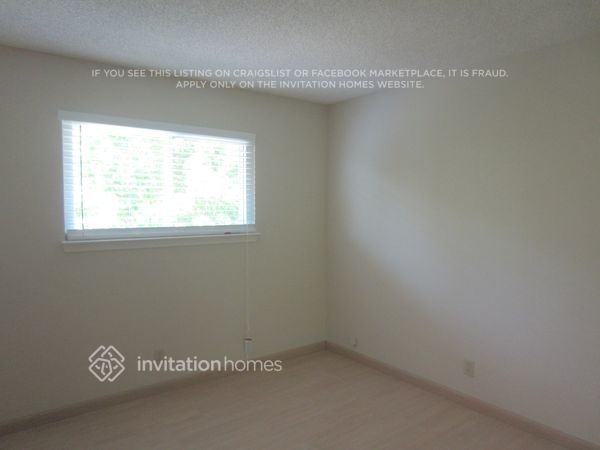1315 W H St - Photo 6 of 15