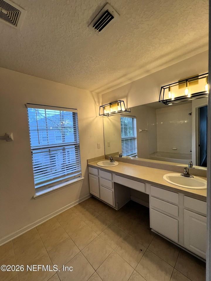 13311 Stone Pond Dr - Photo 7 of 13