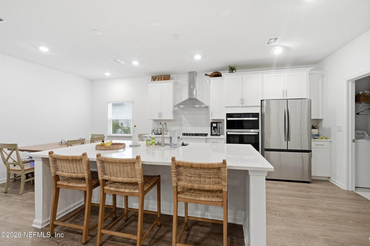 263 Archstone Way - Photo 2 of 47