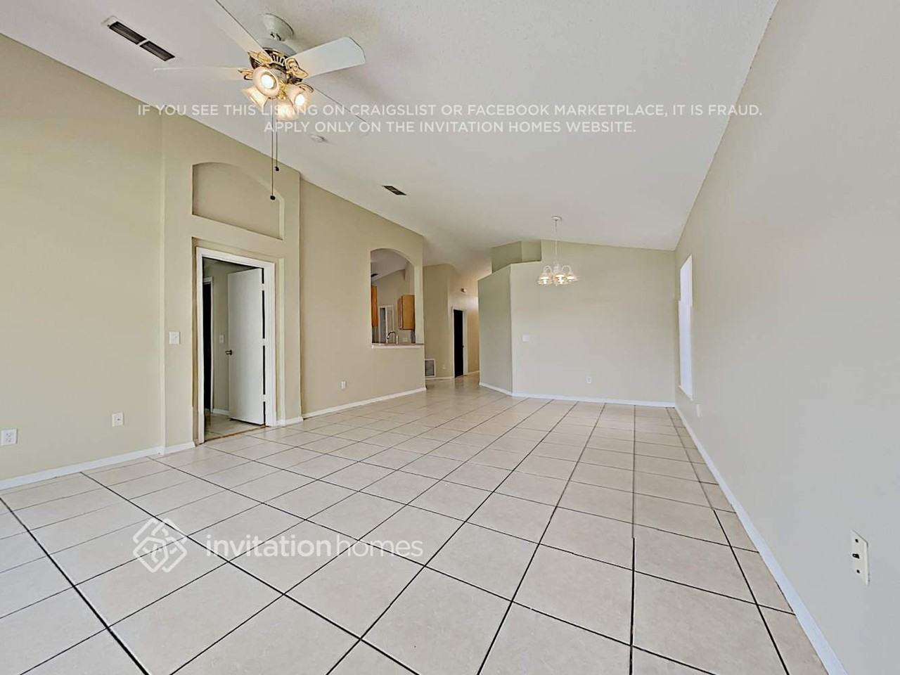 13205 Glenbarrow Ct - Photo 3 of 16