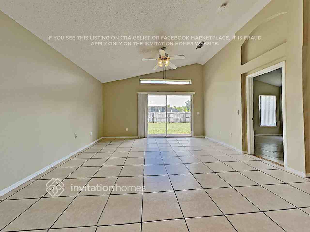 13205 Glenbarrow Ct - Photo 4 of 16