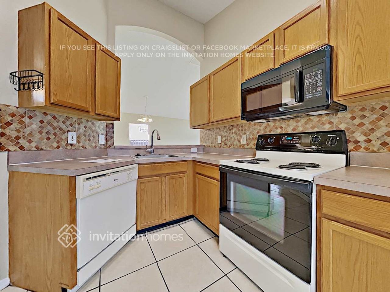 13205 Glenbarrow Ct - Photo 6 of 16
