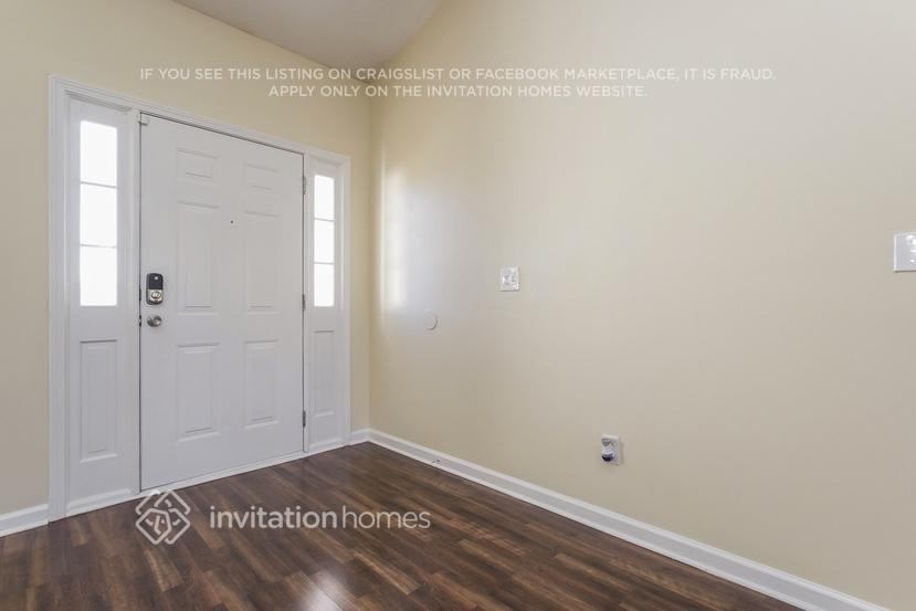 806 Stonecrest Ct - Photo 3 of 23