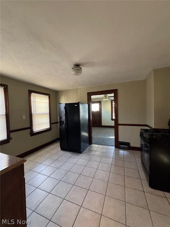 3706 Stickney Ave - Photo 5 of 5