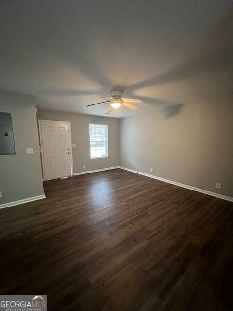 529 Railroad St - Photo 2 of 22