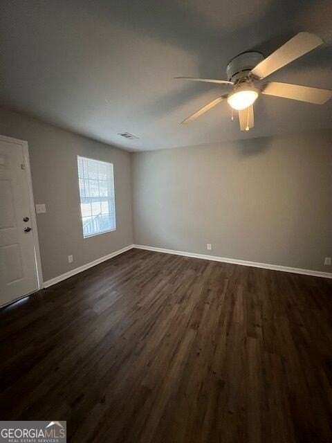 529 Railroad St - Photo 4 of 22