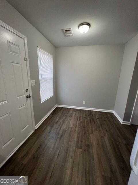 529 Railroad St - Photo 5 of 22