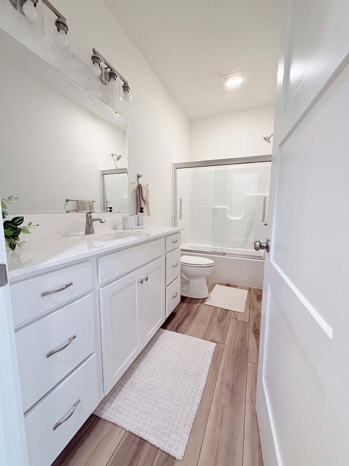 1468 S 16th St - Photo 5 of 9