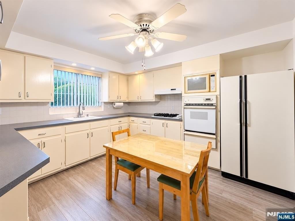 1441 Palisade Ave - Photo 3 of 11