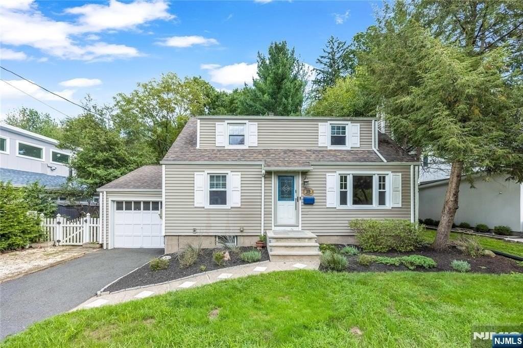 59 Delmar Ave - Photo 2 of 33