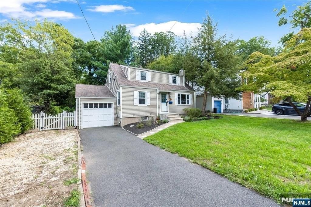59 Delmar Ave - Photo 3 of 33