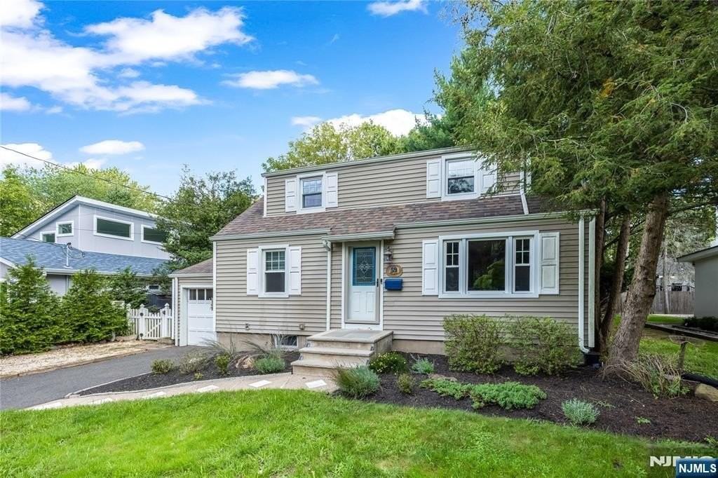 59 Delmar Ave - Photo 4 of 33