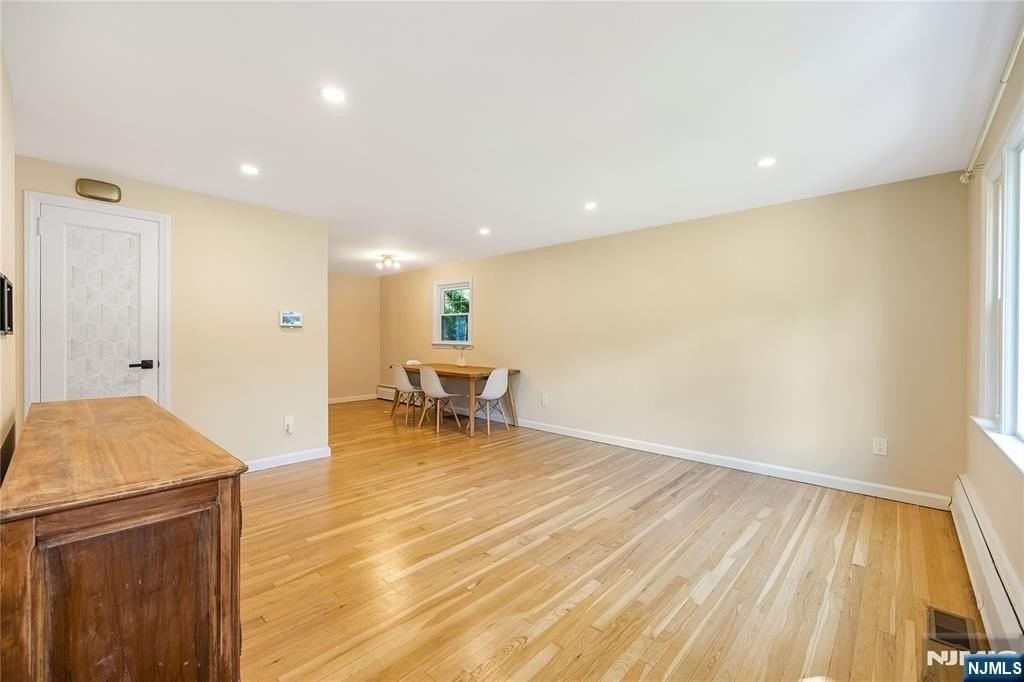 59 Delmar Ave - Photo 6 of 33