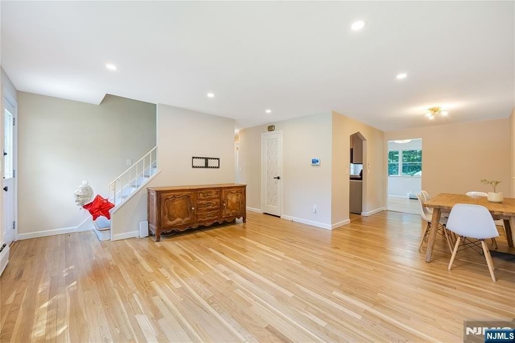 59 Delmar Ave - Photo 7 of 33