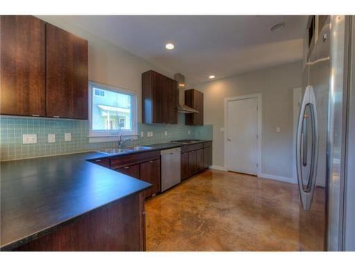 709 E 50th St - Photo 3 of 10
