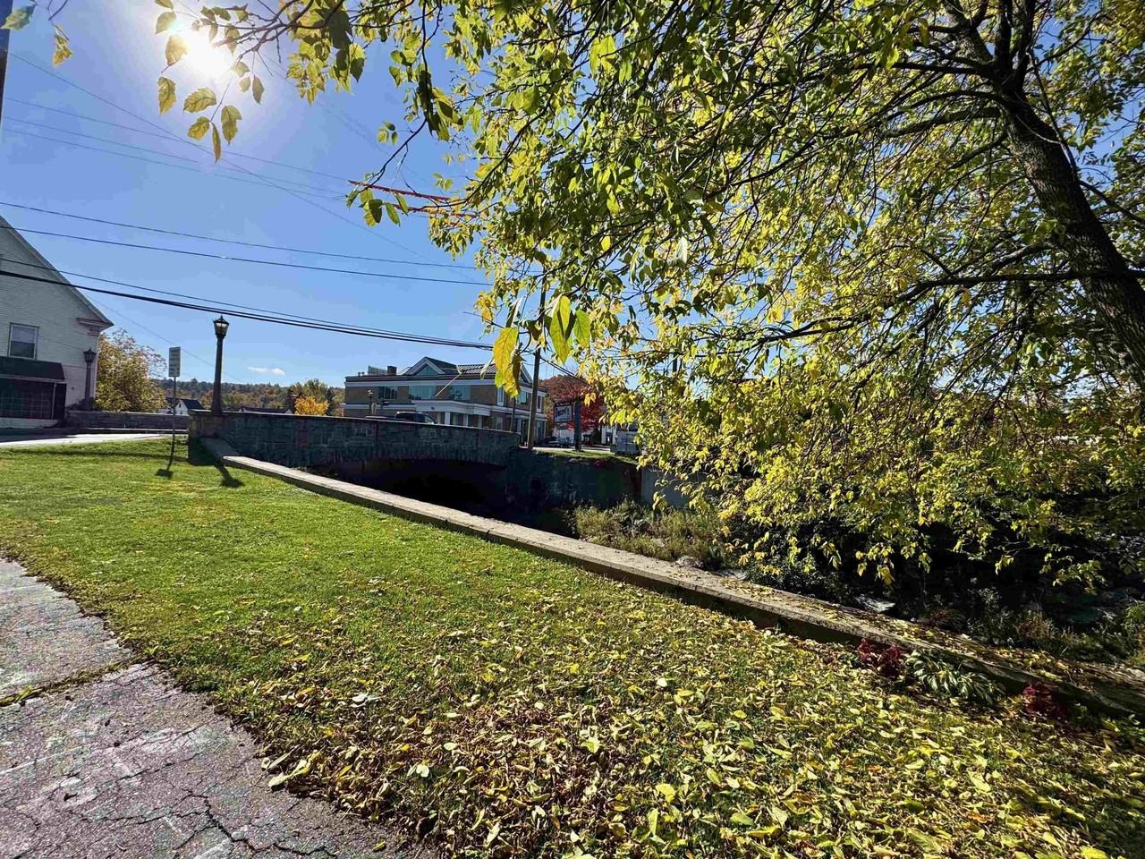 139 Main St - Photo 4 of 8
