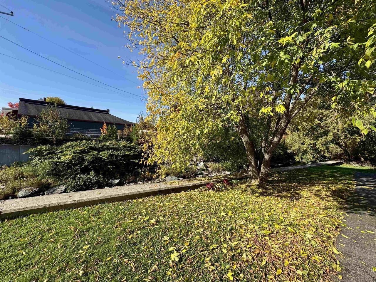 139 Main St - Photo 5 of 8
