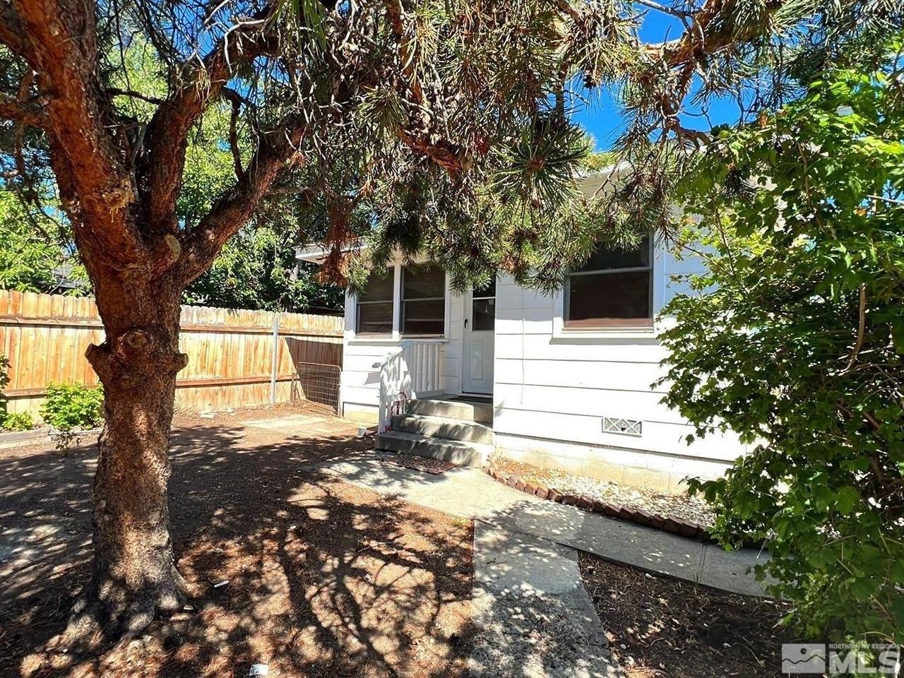 351 W Arroyo St - Photo 2 of 16