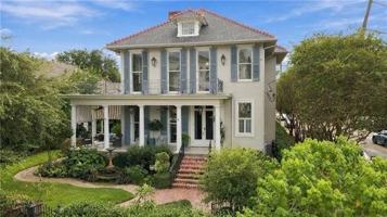 featured image of 2726 Esplanade Ave