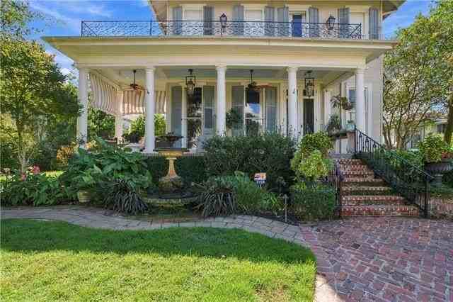 2726 Esplanade Ave - Photo 2 of 50