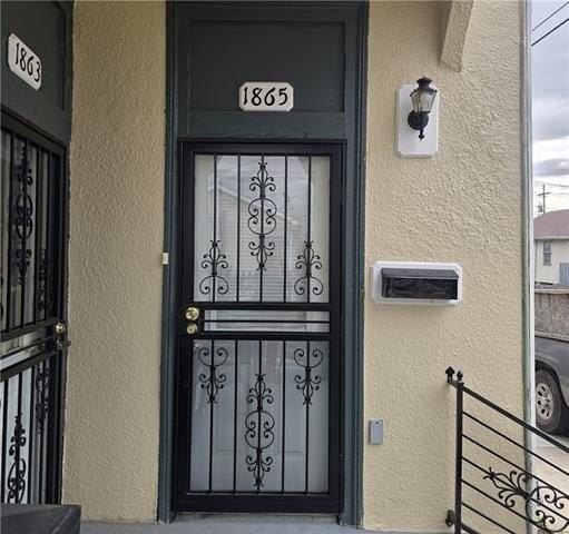1865 N Tonti St - Photo 4 of 35