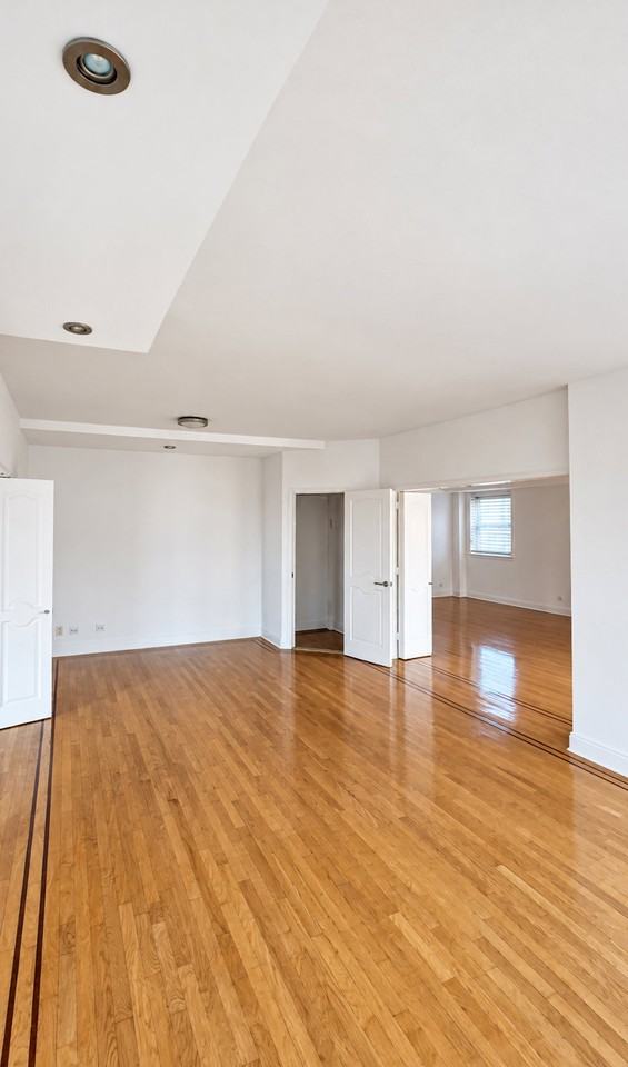 7 E 86th St #PH1 - Photo 6 of 8