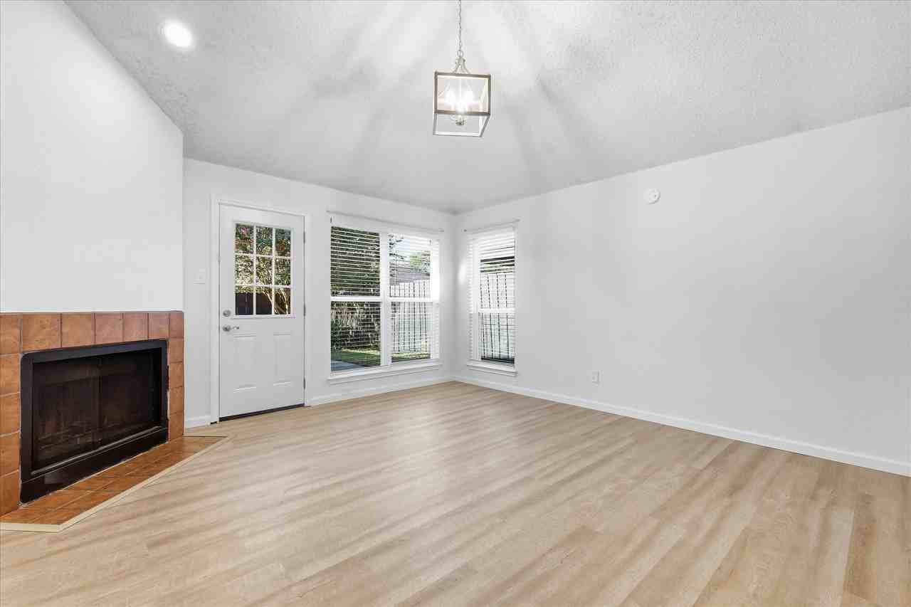 559 Lee Dr - Photo 6 of 19