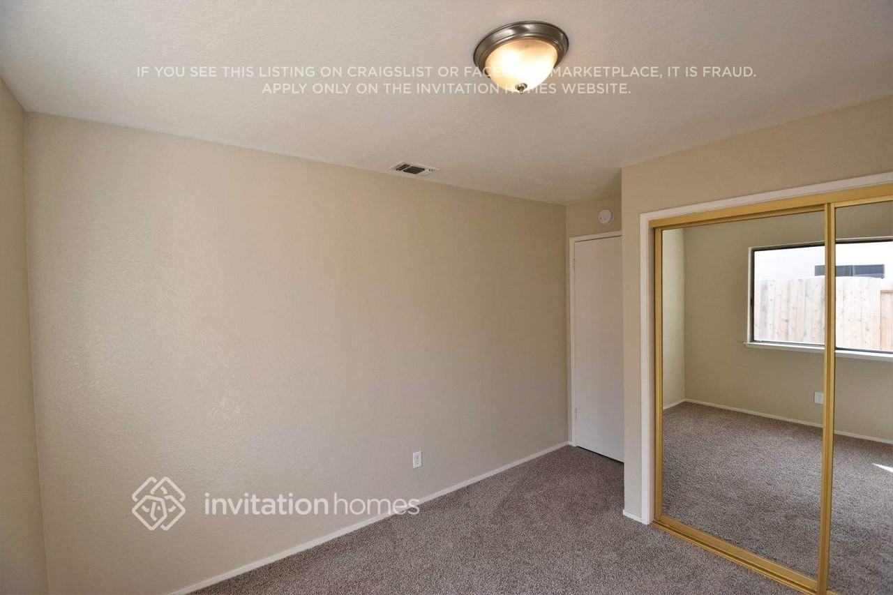 1421 Hickory St - Photo 7 of 16