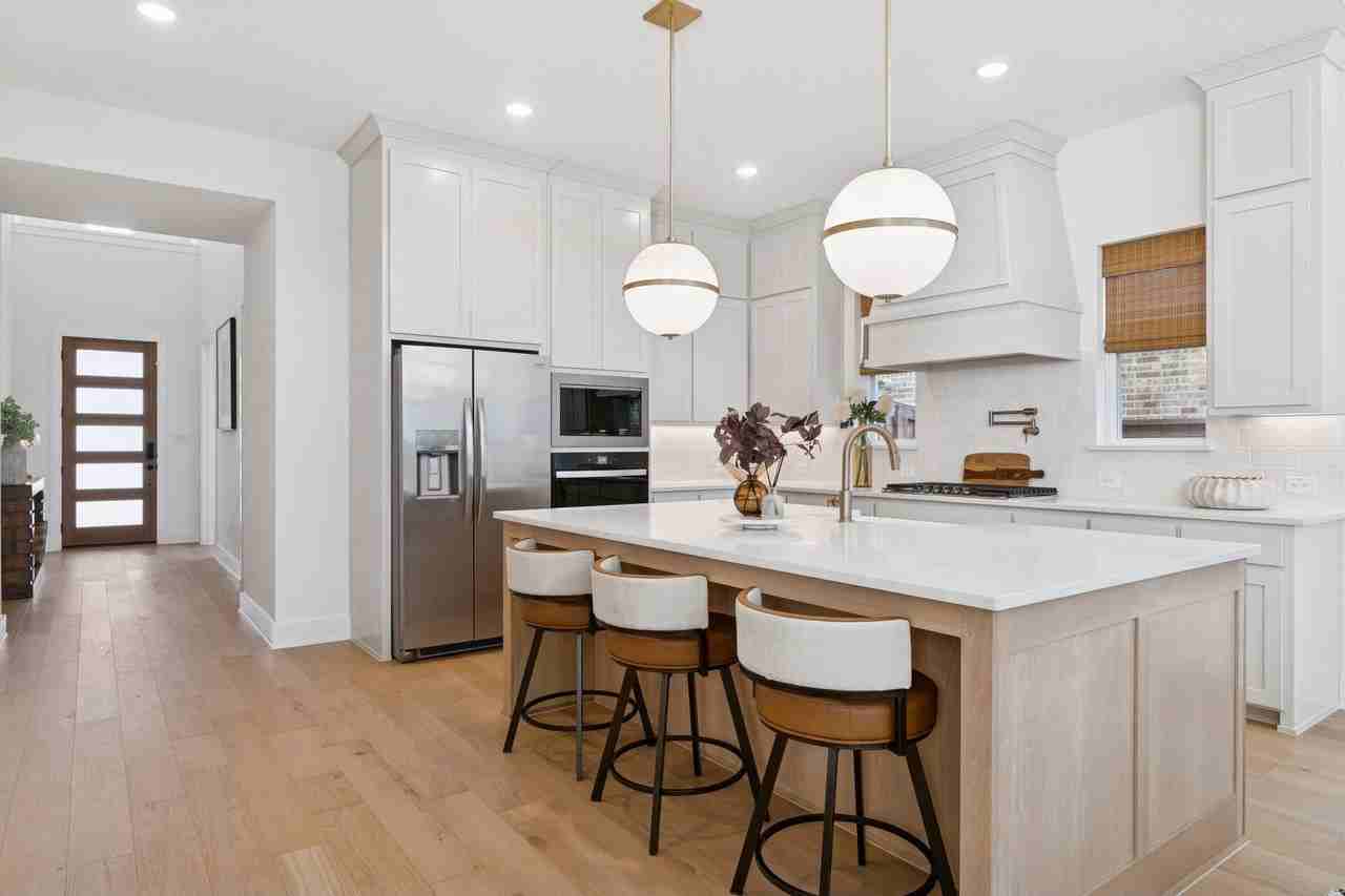 1117 Bradford St - Photo 6 of 36