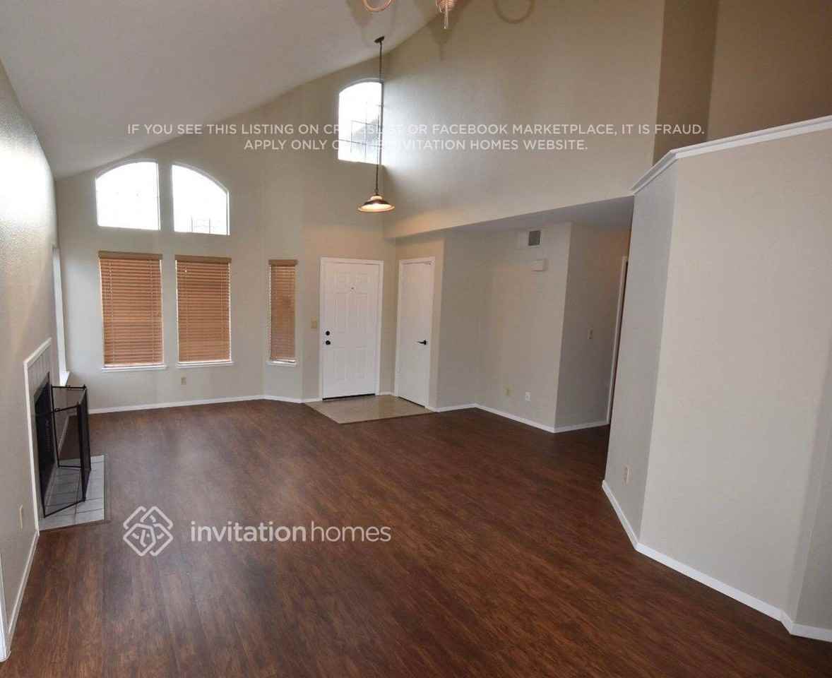 5627 Bolton Way - Photo 2 of 18