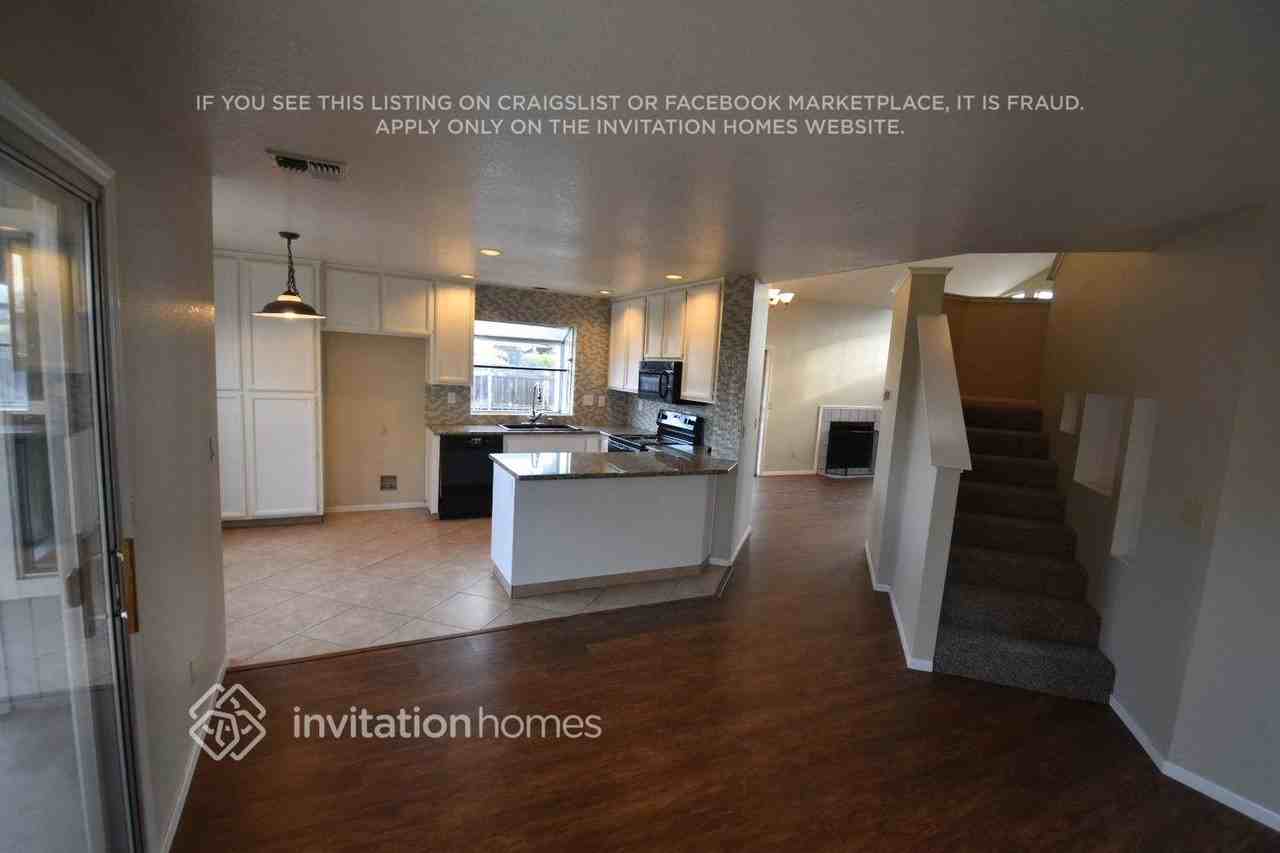 5627 Bolton Way - Photo 3 of 18