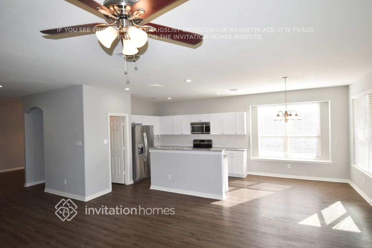 5732 Sapphire Pool Trl - Photo 6 of 17