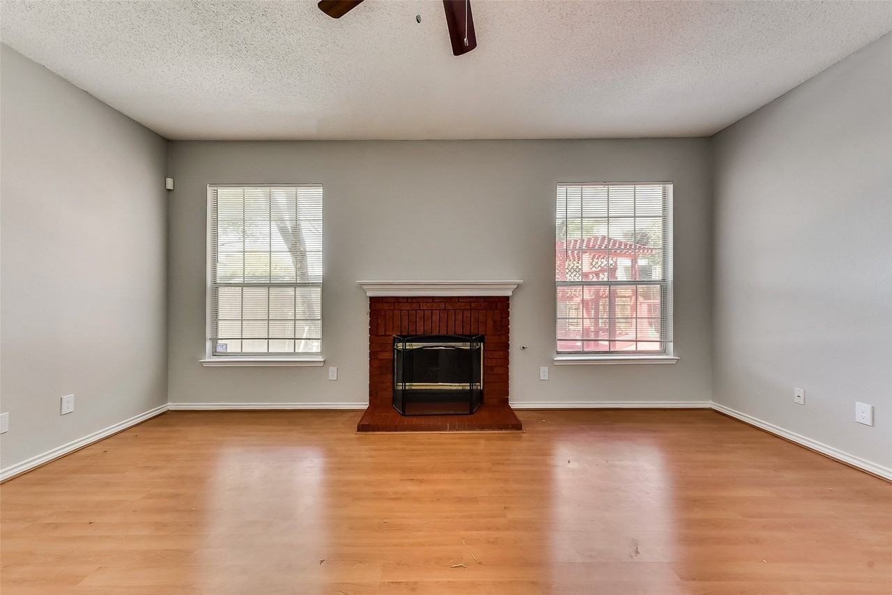 503 Las Cruces Dr - Photo 4 of 18