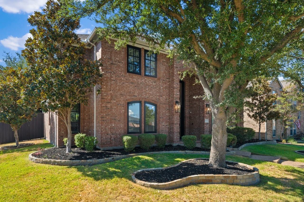 5925 Chatham Ln - Photo 2 of 40