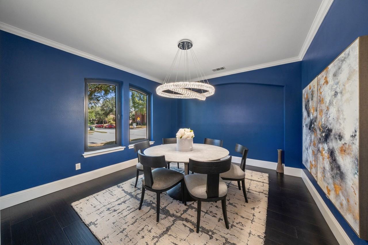 5925 Chatham Ln - Photo 6 of 40