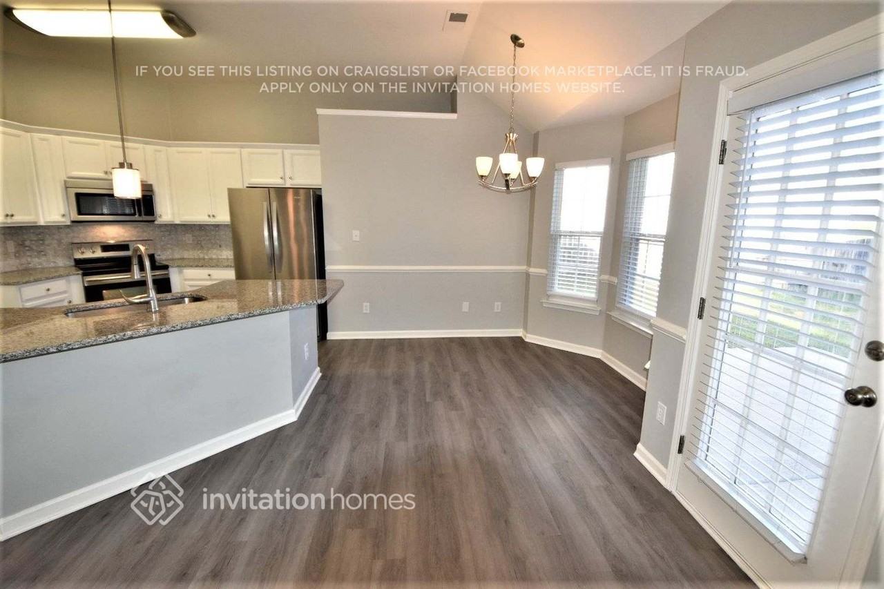 12131 Old Willow Rd - Photo 7 of 13