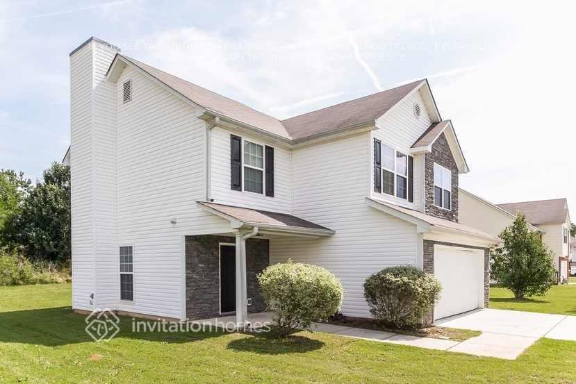 130 Aprils Way - Photo 3 of 14