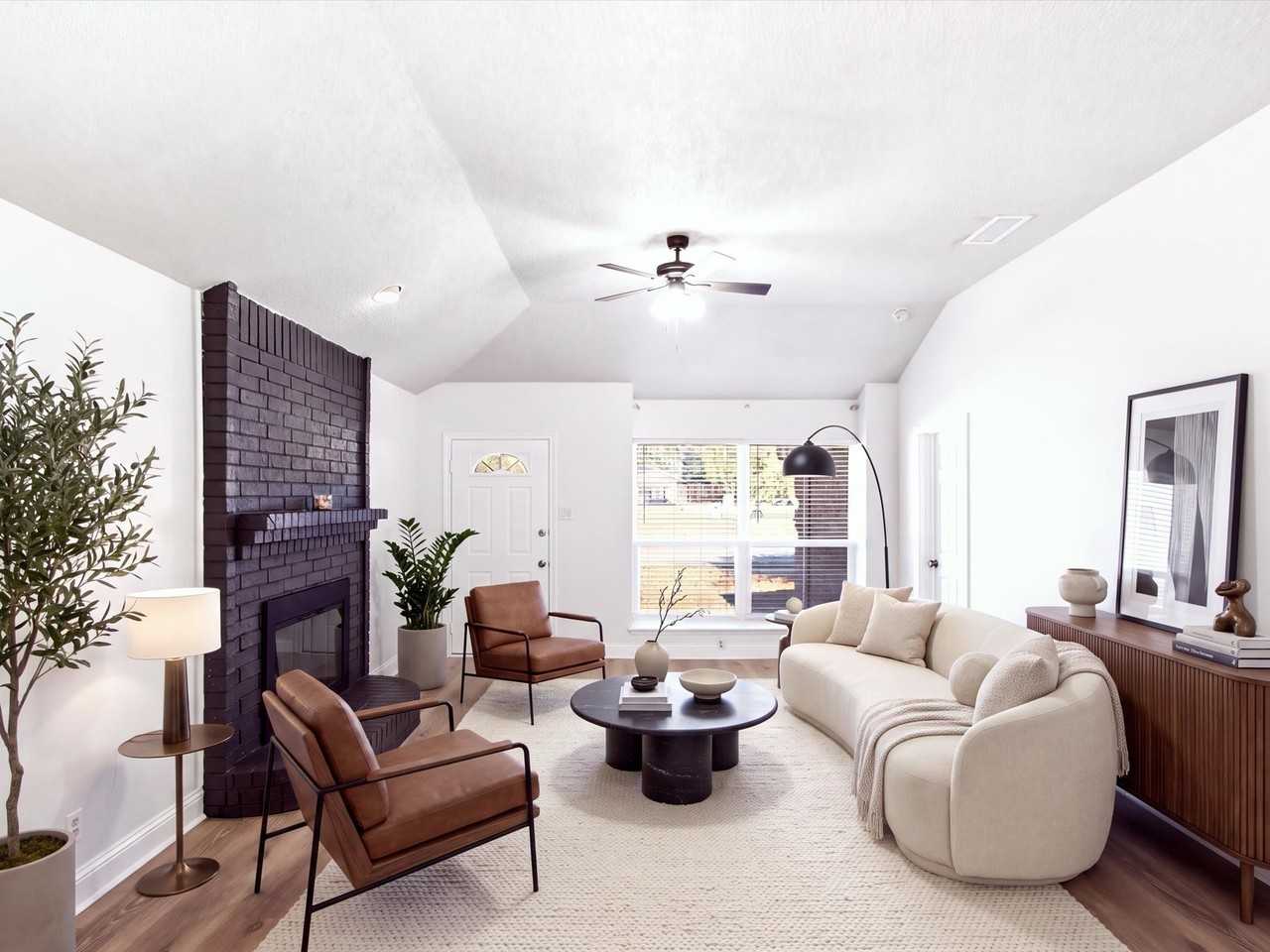 7562 John T White Rd - Photo 4 of 36