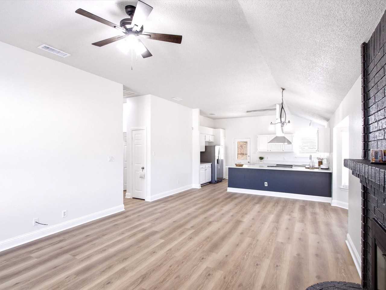 7562 John T White Rd - Photo 5 of 36