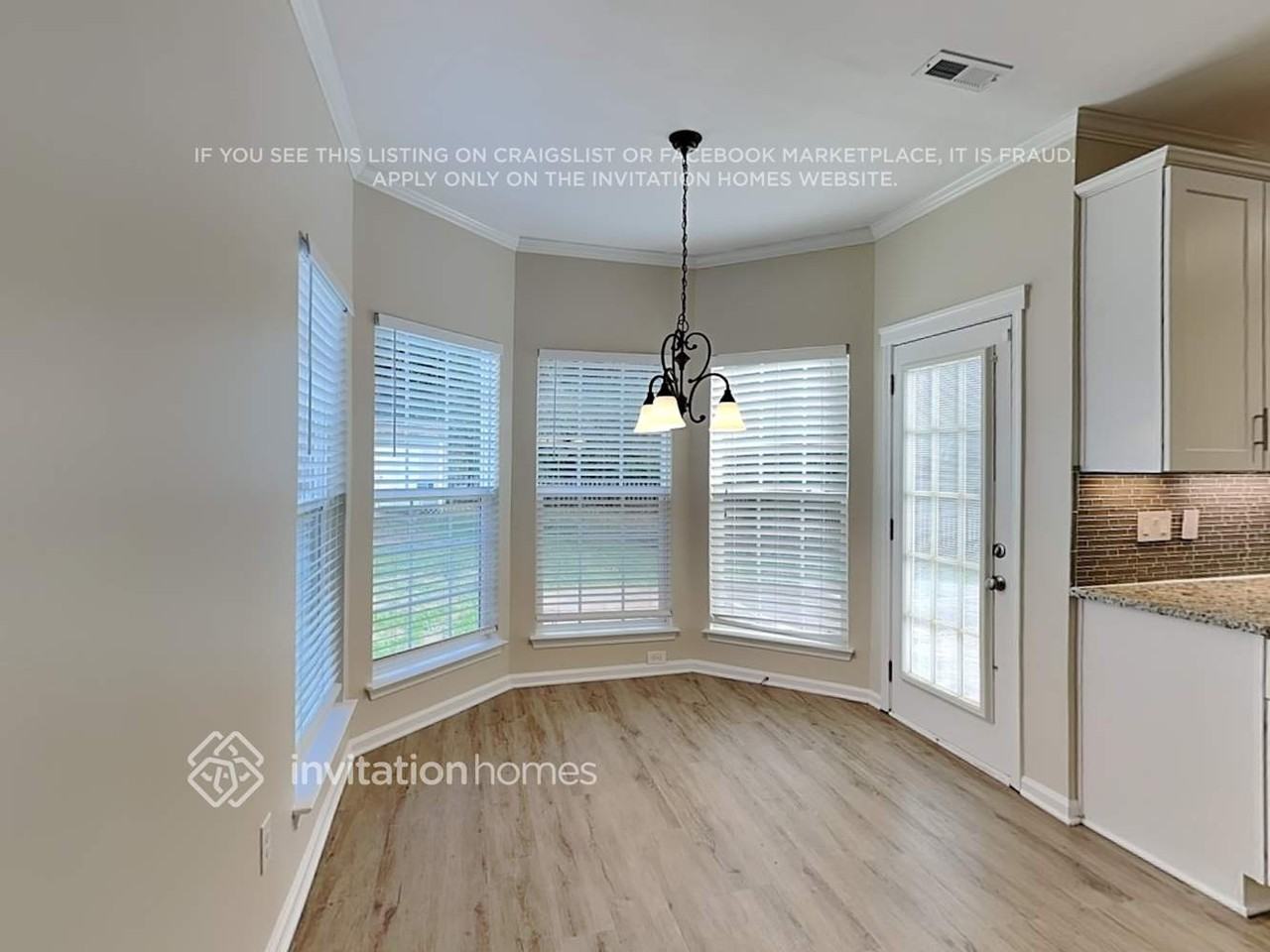 12017 Regent Ridge Ln - Photo 7 of 19