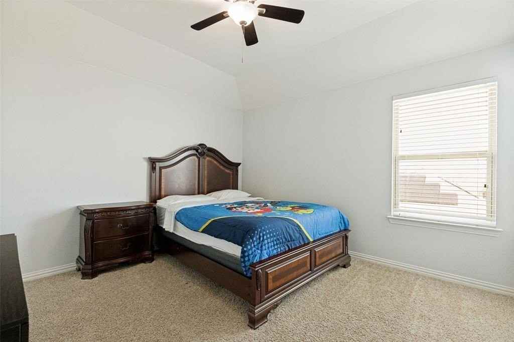 818 Black Hawk Dr - Photo 5 of 25