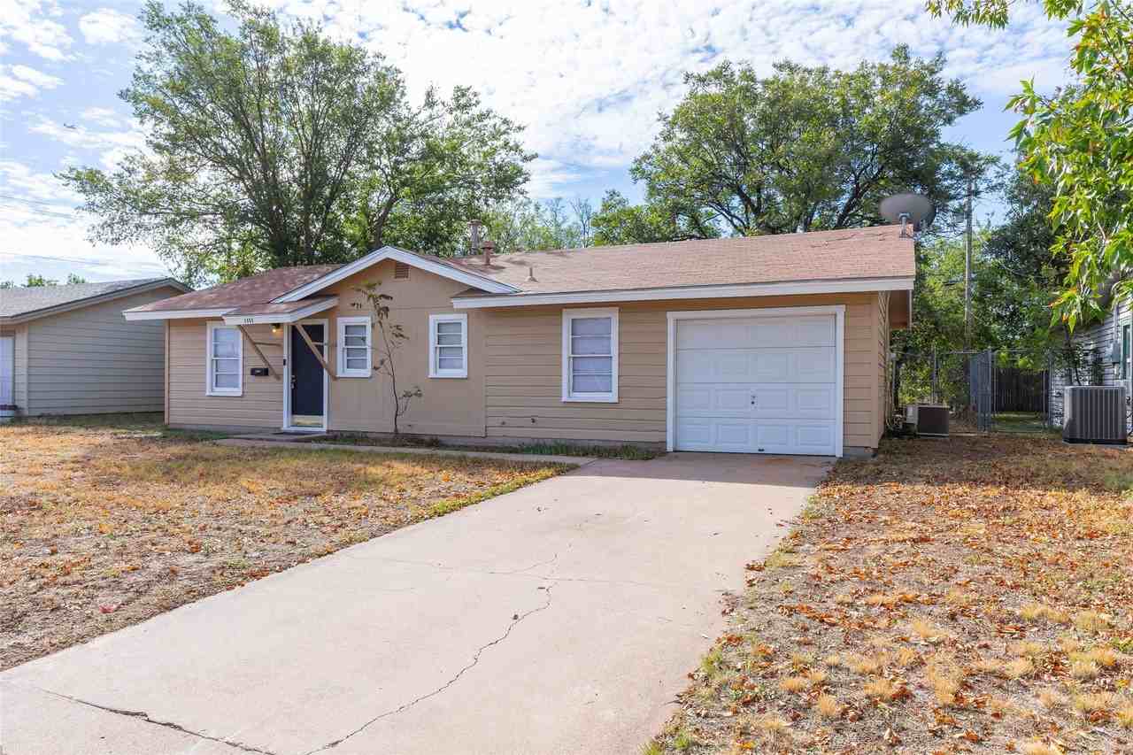 2809 S 27th St - Photo 3 of 27